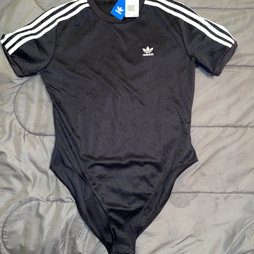 Womens Adidas Logo Body Shirt size XL